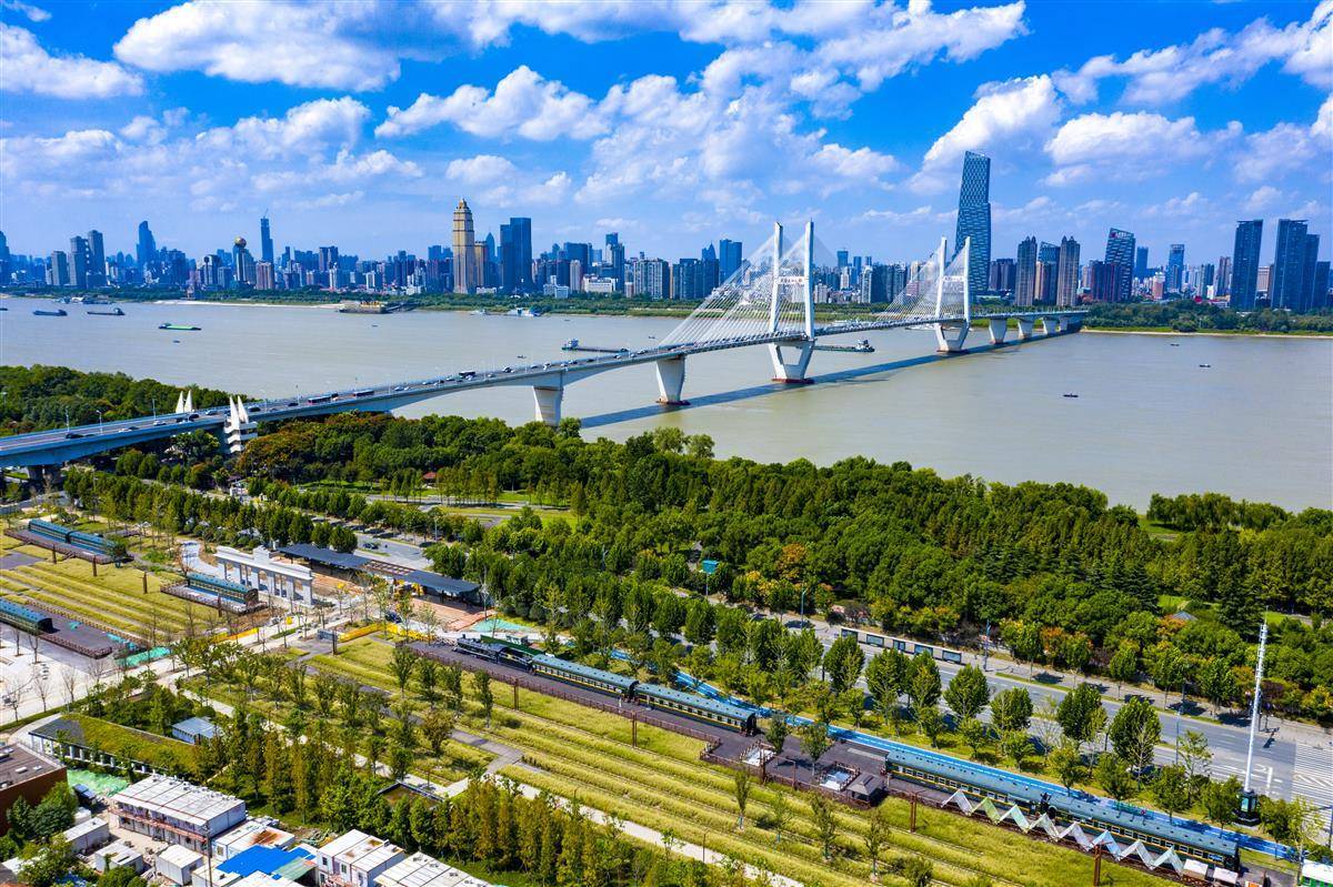 皇冠手机版下载